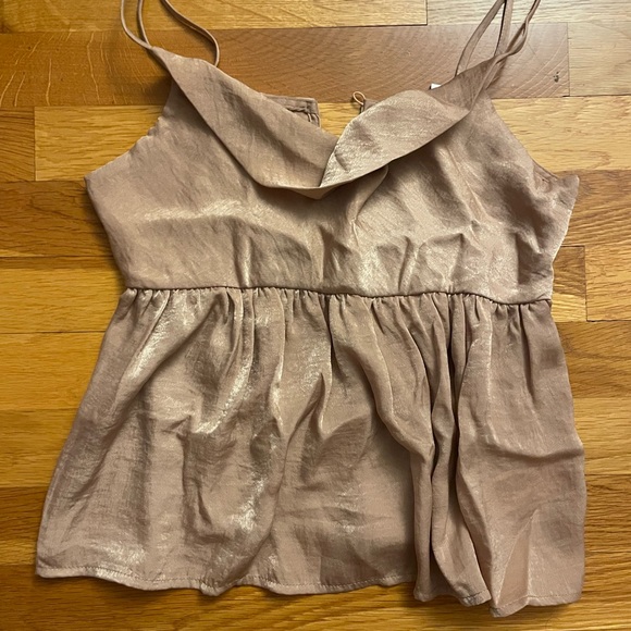 Drapey Tank - Picture 2 of 6